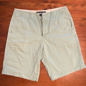 American Eagle Men’s Light Blue Khaki Shorts